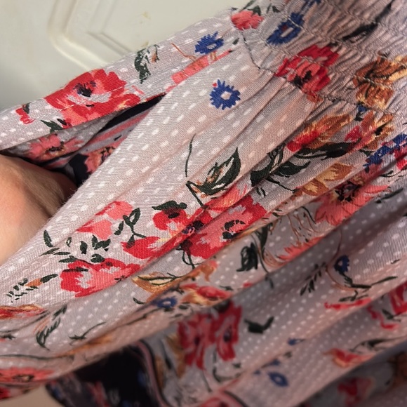 ANGIE💫Women’s Floral V-Neck Spaghetti Strap Lightweight Romper with Pockets - Picture 10 of 15